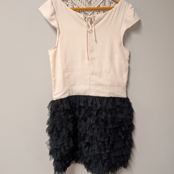 GAP Black Ruffle Mini Skirt - Picture 9 of 9